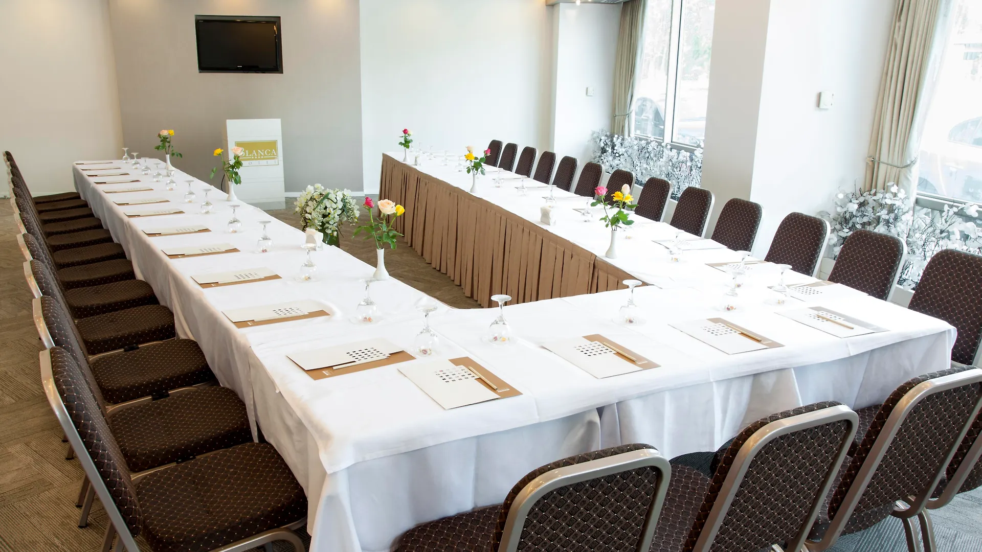 Blanca Hotel İzmir 4*,